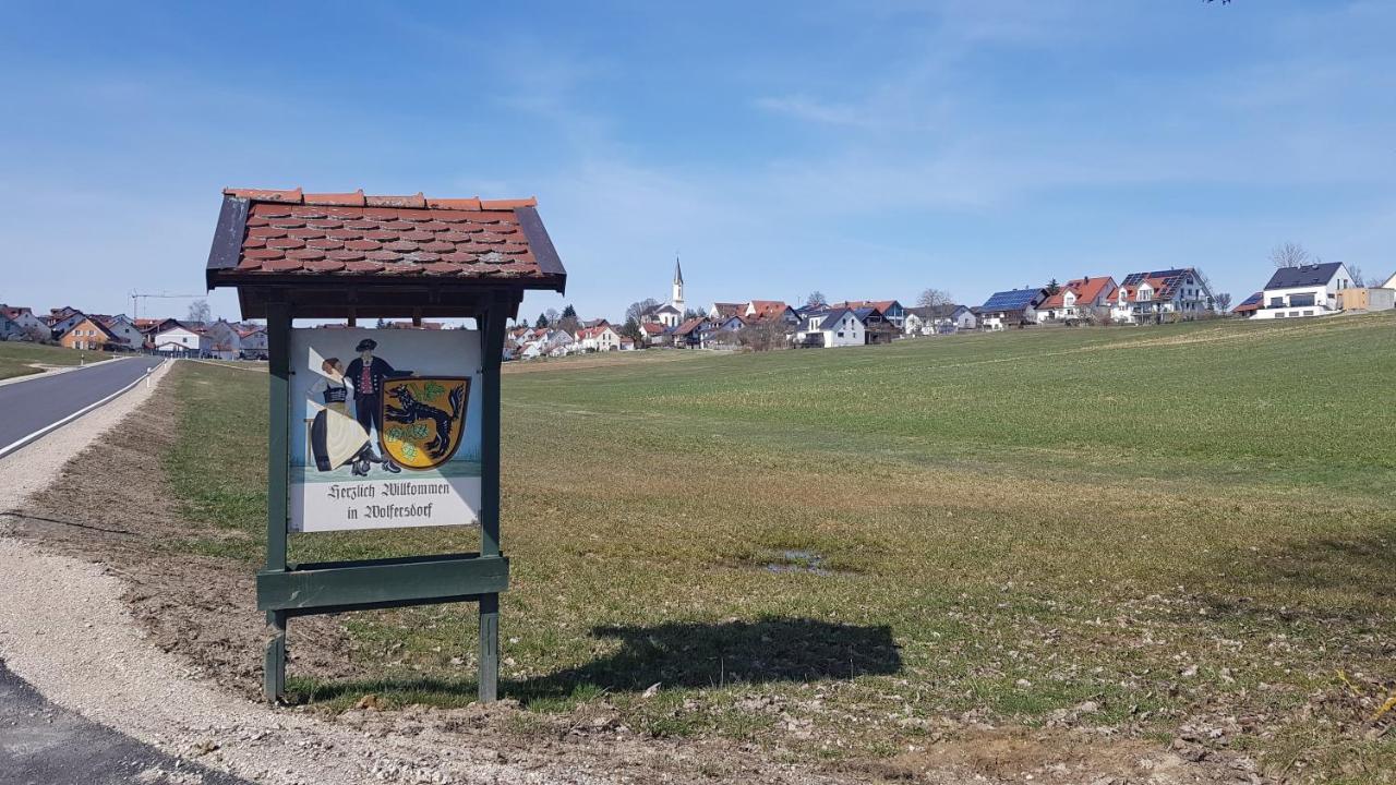 Apartment Charly - Aktivurlaub Im Herzen Bayerns Wolfersdorf Eksteriør billede
